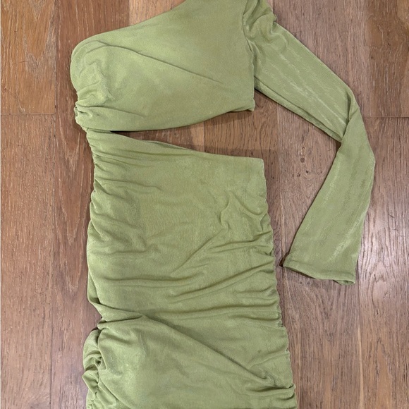 Oh Polly Light Green cut out dress size 6 - Picture 2 of 6